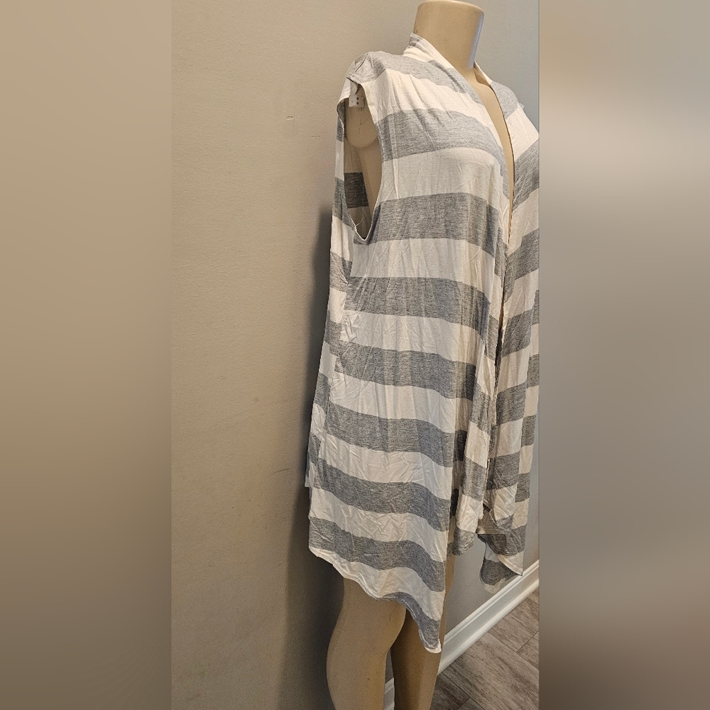 Unlisted Men's White & Gray Striped Sleeveless Shirt